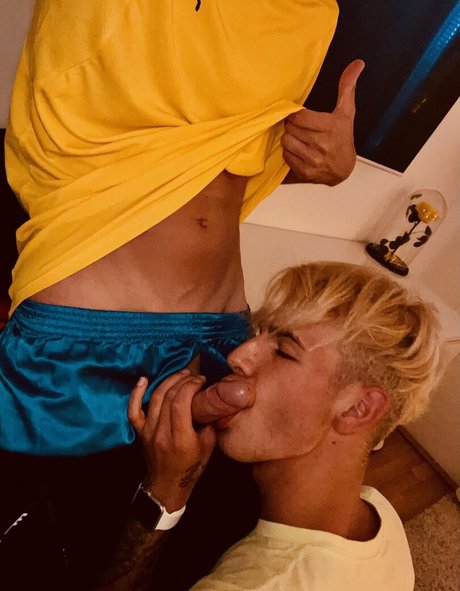 satin boys tc model top image