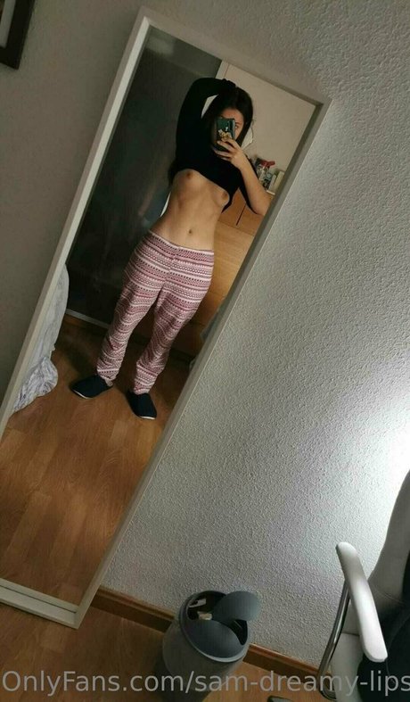 sam dreamy lips pornstar sexy pic