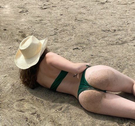 Lilly Breton pornstar beautiful image