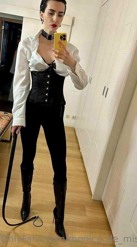 monica de mistress sexy model img