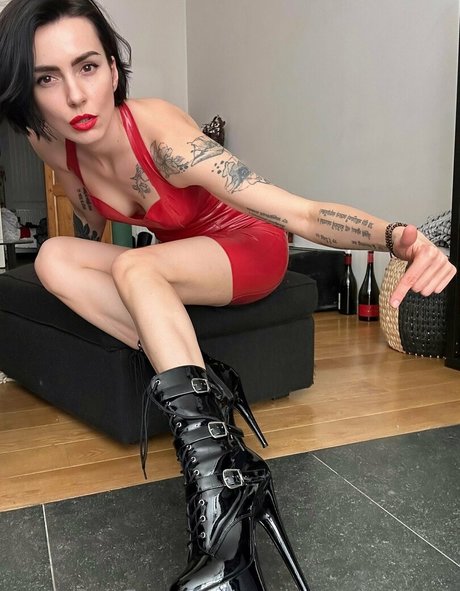 monica de mistress pretty pornstar gallery