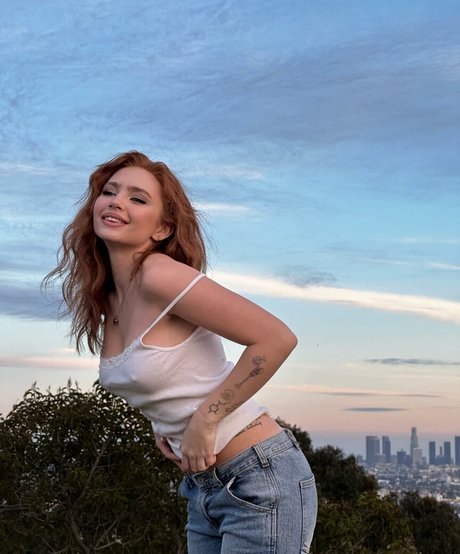 Renatarii star adult image