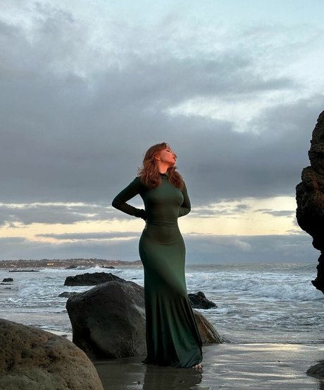 Renatarii pornographic actress pics