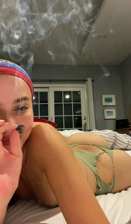 Daisy Delancey model nude image