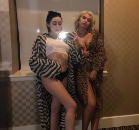 Noah Cyrus beautiful actress pic