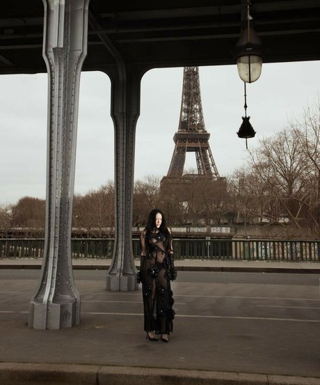 Noah Cyrus nice model pictures