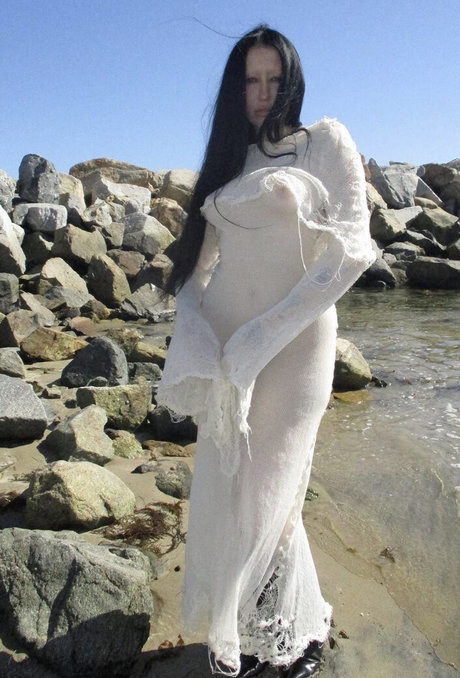 Noah Cyrus model best images