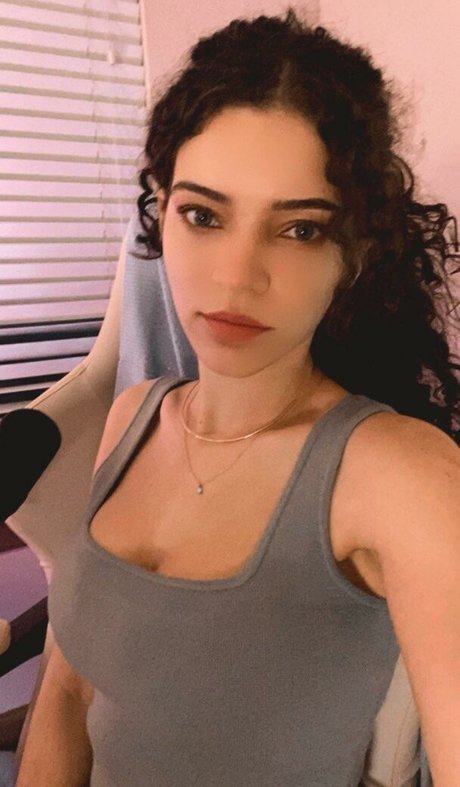 Brittany Venti star nude photos