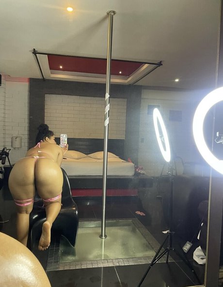 Karen Cano exclusive actress photos