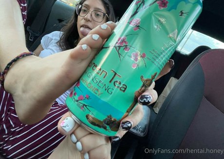 Sona Bella sex pornstar img