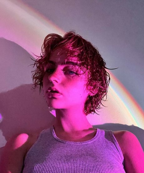 Hadley Nelson model nudes pics