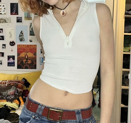 Hadley Nelson model adult image