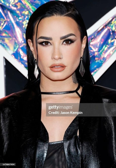 Demi Lovato porn star gallery