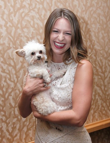 Melissa Benoist naked actress pic