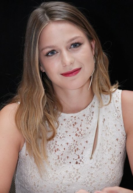 Melissa Benoist star pics