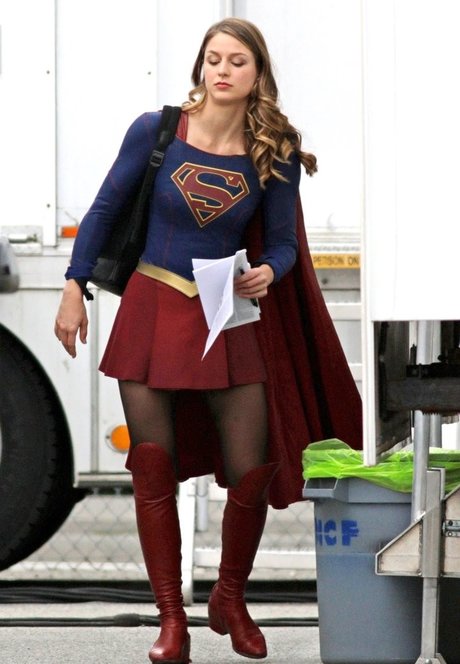 Melissa Benoist hd actress images