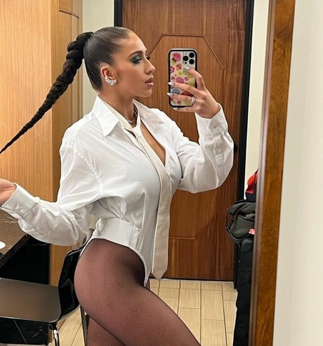 sexy mom onlyfans free naked images