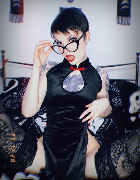 mature slut onlyfans art nude picture