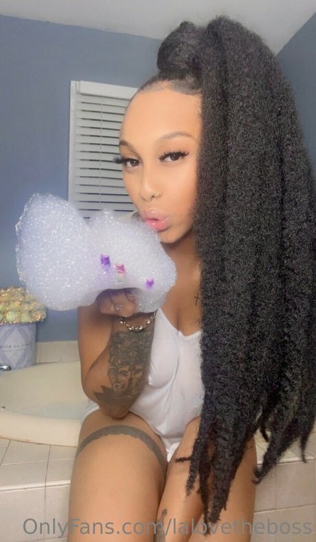 Lalovetheboss pornstar high quality picture