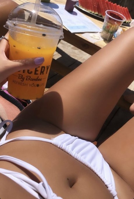 Coral Sharon pornstar naked images