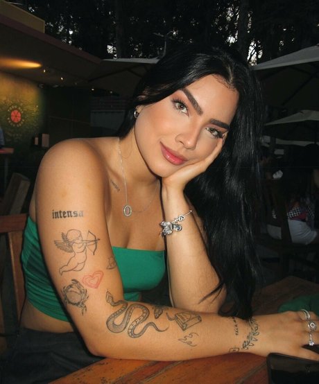 Duda Kropf erotic model picture