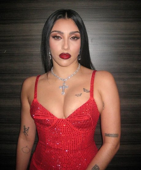 Lourdes Leon star beautiful photo