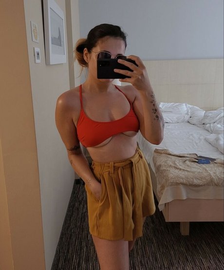 Cadaea erotic pornstar archive