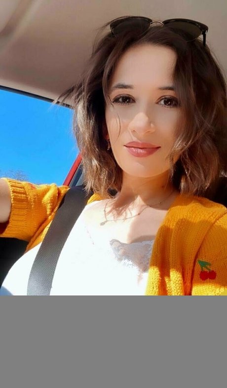 small tits asian onlyfans nude photo