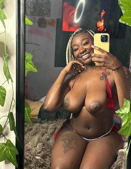 theyluvvleila star xxx image