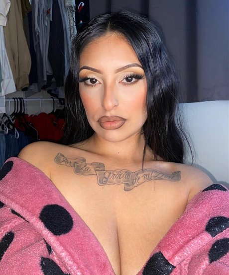 Listapia model beautiful img