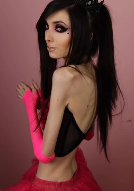 Eugenia Cooney model perfect photo
