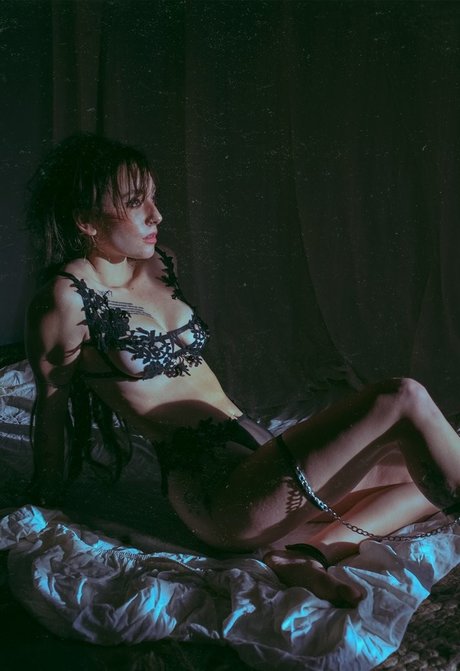 Eliza Grace star hd photos