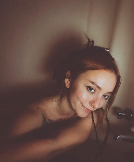 Eliza Grace art actress image