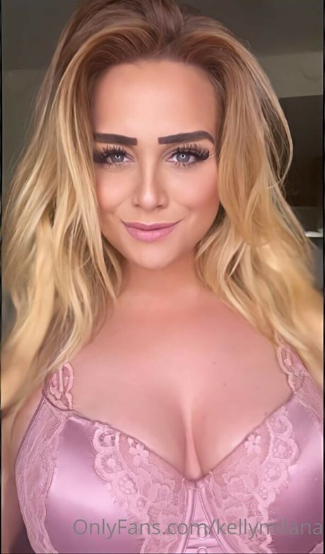 kellymilana pretty actress pic