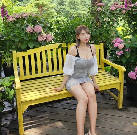 milf pantyhose onlyfans sexy naked picture