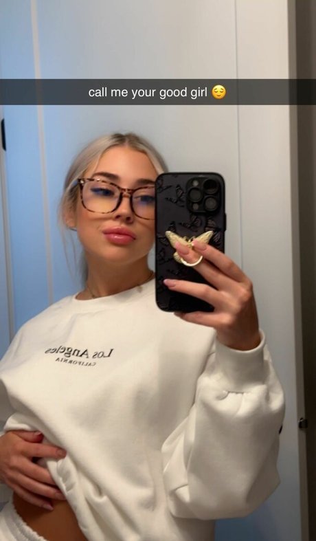 Hailsbee free pornstar photo