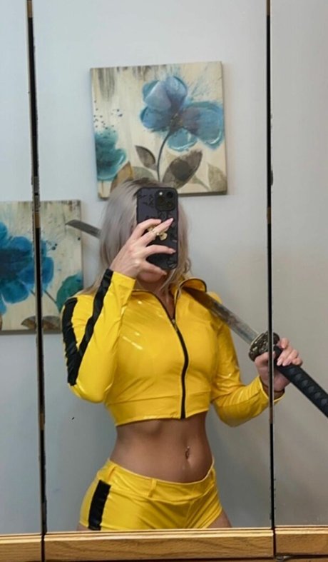 Hailsbee pretty pornstar gallery