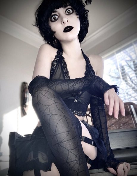 CursedArachnid model sexy images