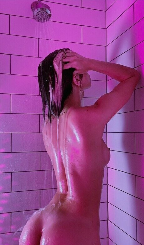 Cosmicyoungster nude actress pics