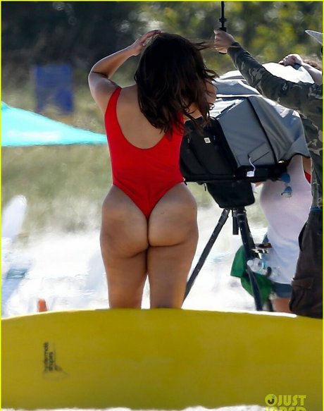 Ashley Graham xxx model pic