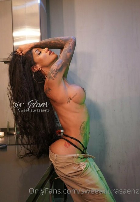 sweetlaurasaenz perfect model pics