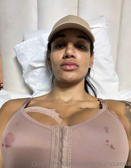 sweetlaurasaenz star beautiful pics