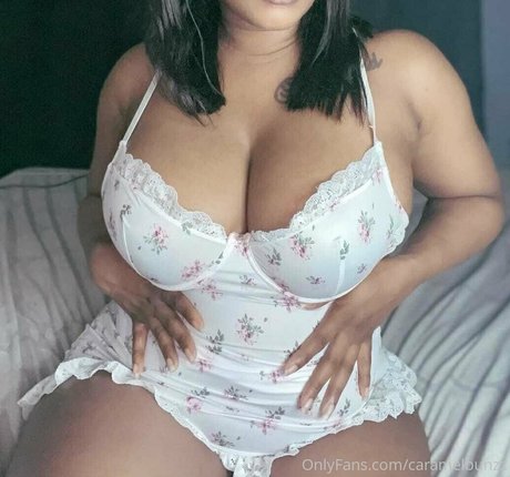 ilovecaramel model top photo