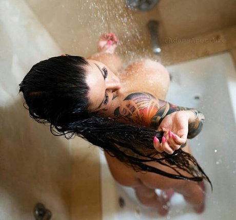 Teresa Bond hot pornstar images