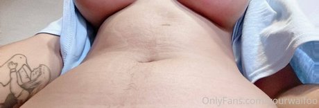 yourwaifoo model top gallery