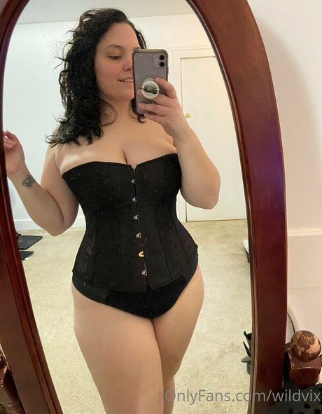 squirt teen onlyfans sexy photo