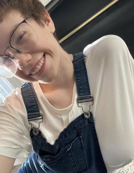 officialmorganrae art model photos