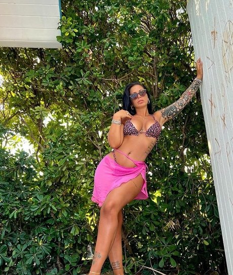 Roberta Stelluccio hot star pictures