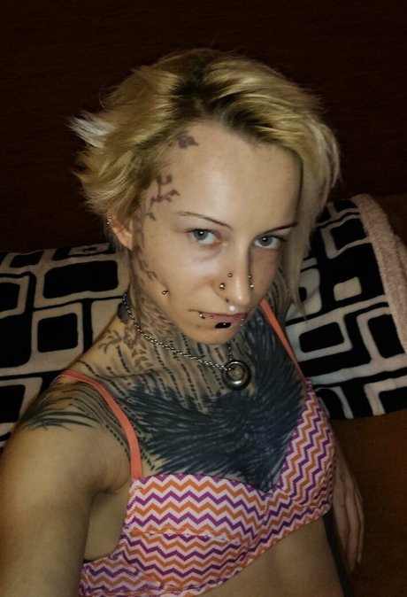 jokers free model exclusive photo