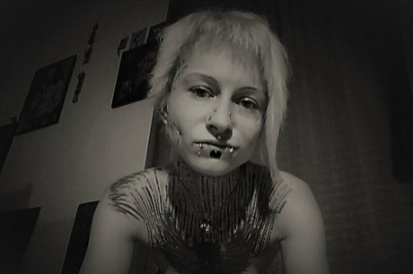 jokers free erotic actress pic